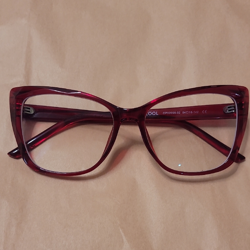 Classy And Chic Red Cat-Eye Stetement Glasses Frames